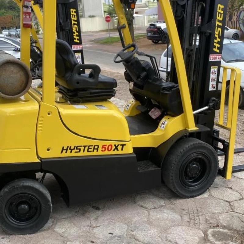 Empilhadeira Hyster ano 2023