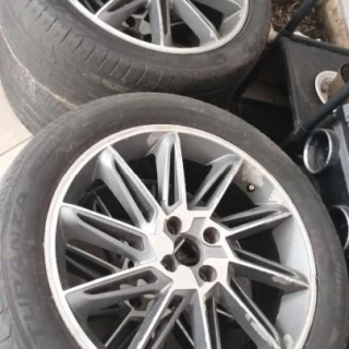 Rodas aro 18 quatro furos